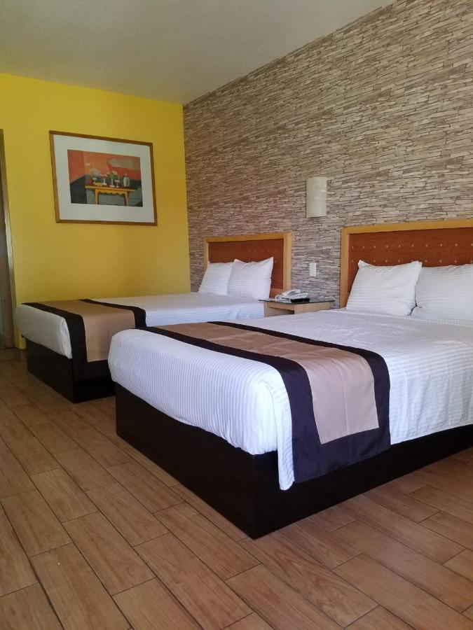 Hotel Colonial Мехикали Екстериор снимка
