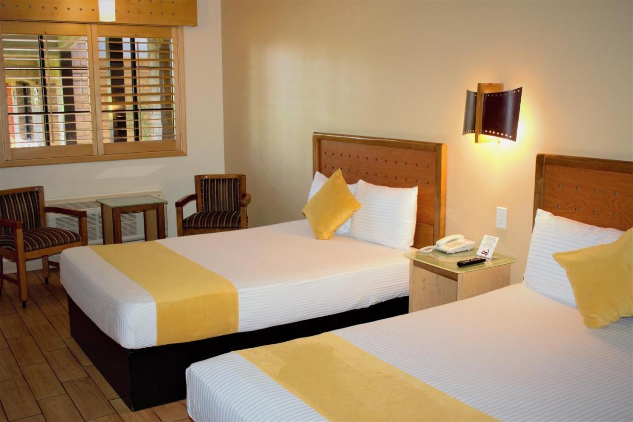 Hotel Colonial Мехикали Екстериор снимка