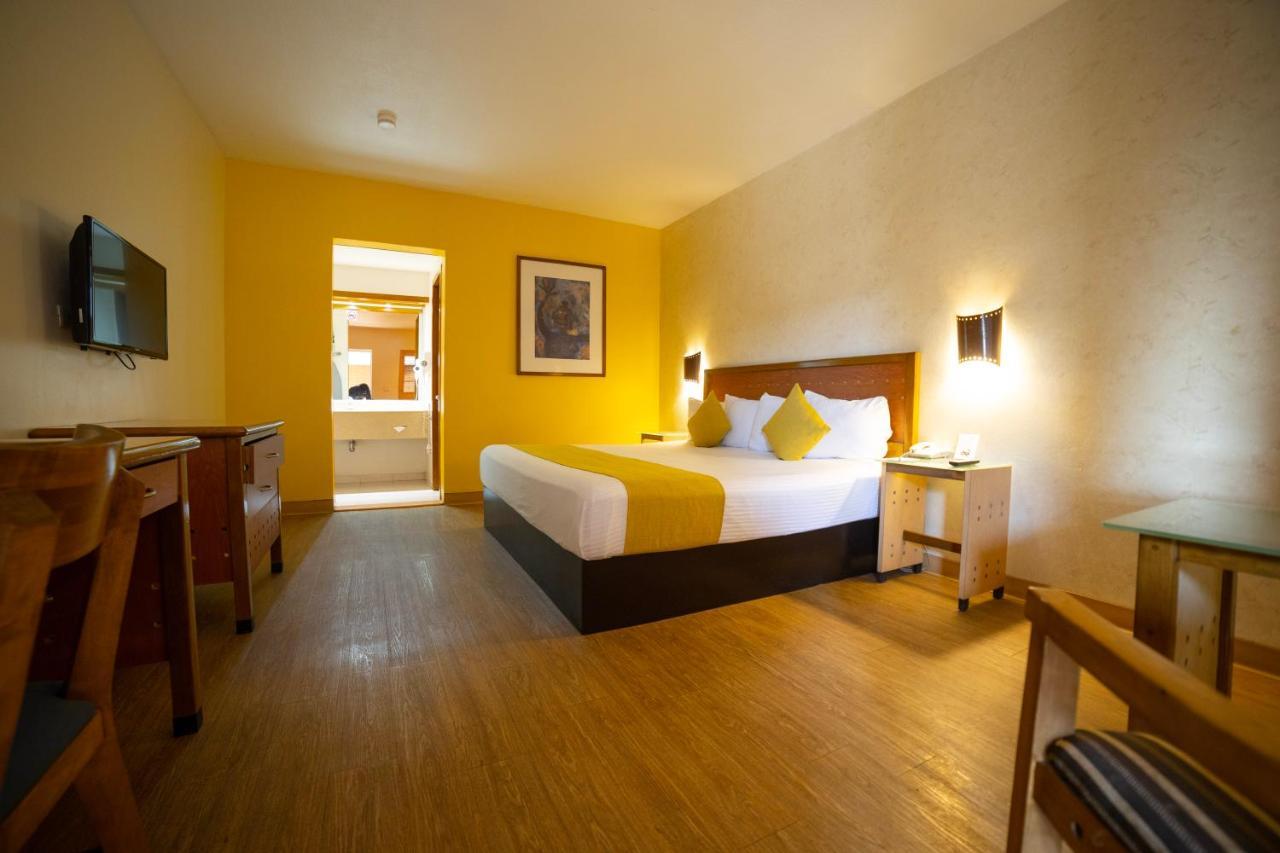 Hotel Colonial Мехикали Екстериор снимка