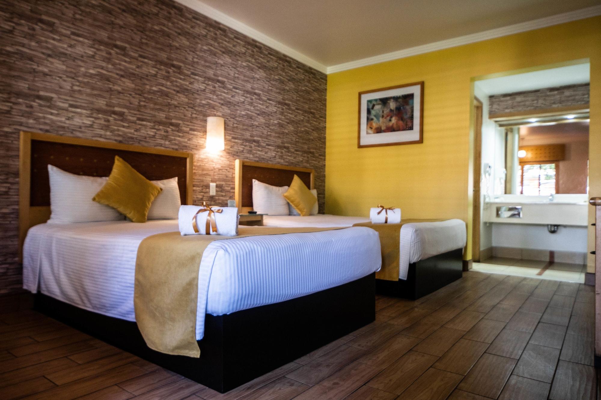 Hotel Colonial Мехикали Екстериор снимка