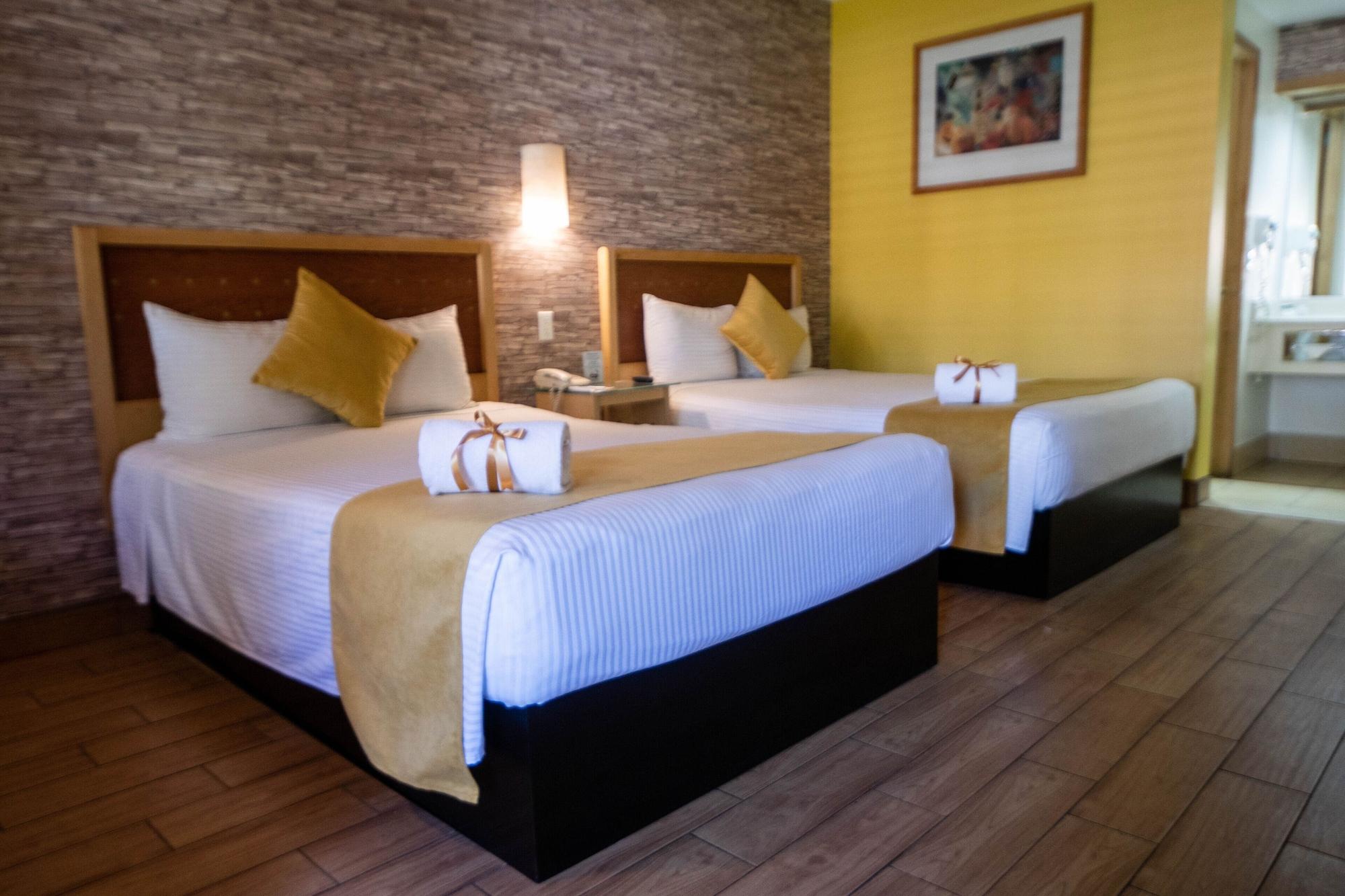 Hotel Colonial Мехикали Екстериор снимка
