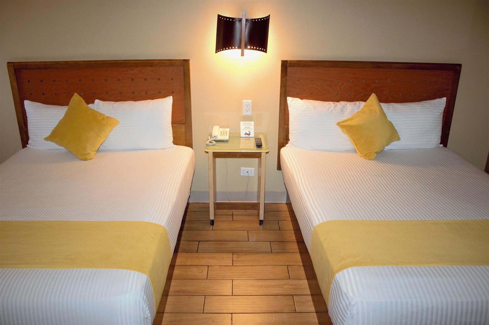 Hotel Colonial Мехикали Екстериор снимка
