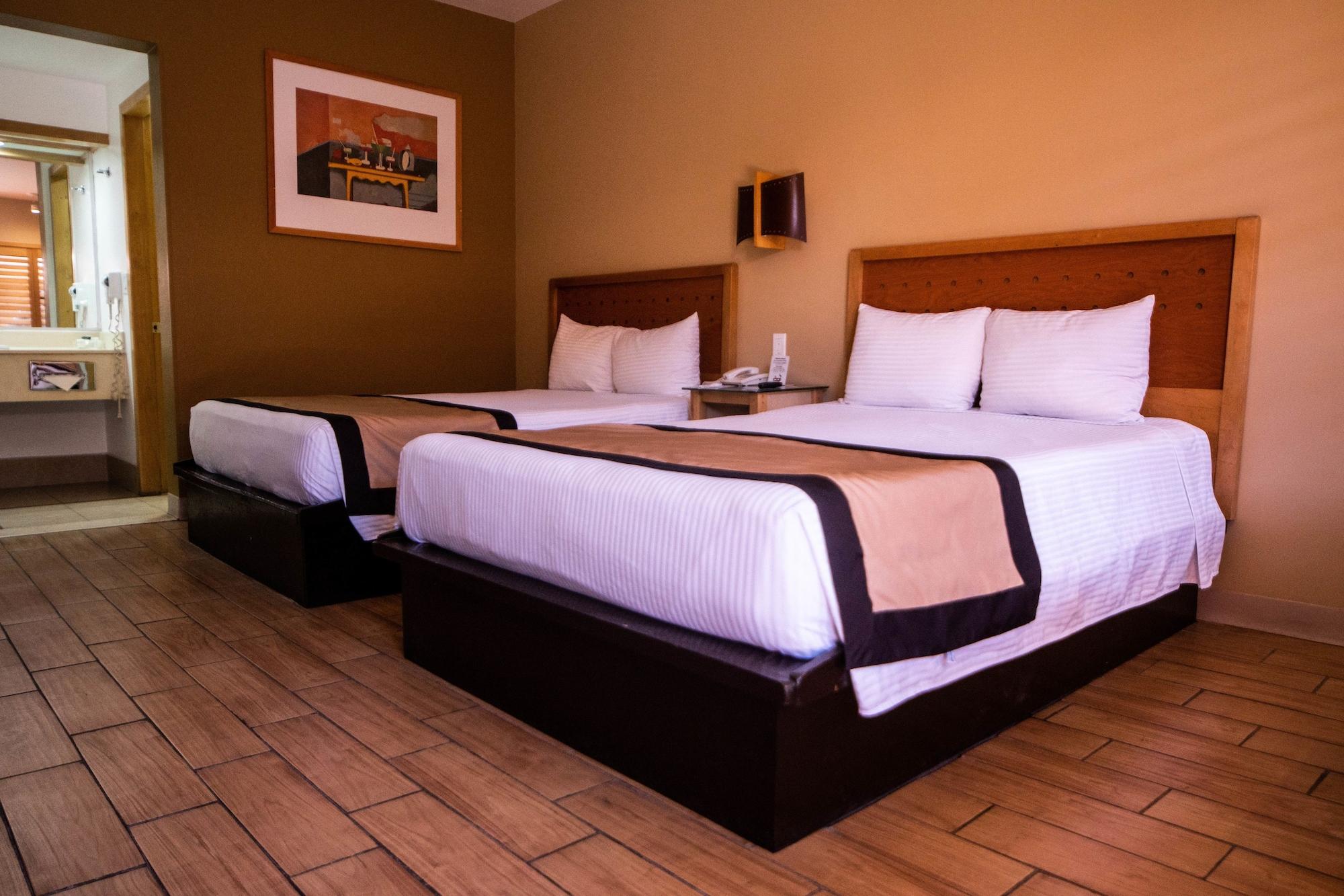 Hotel Colonial Мехикали Екстериор снимка