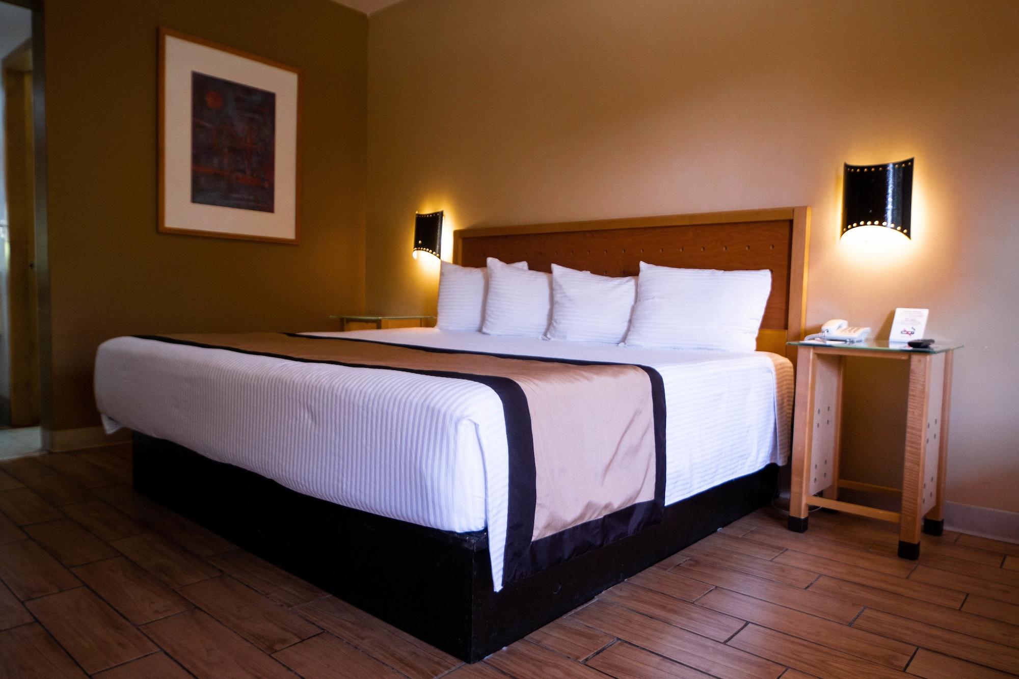 Hotel Colonial Мехикали Екстериор снимка