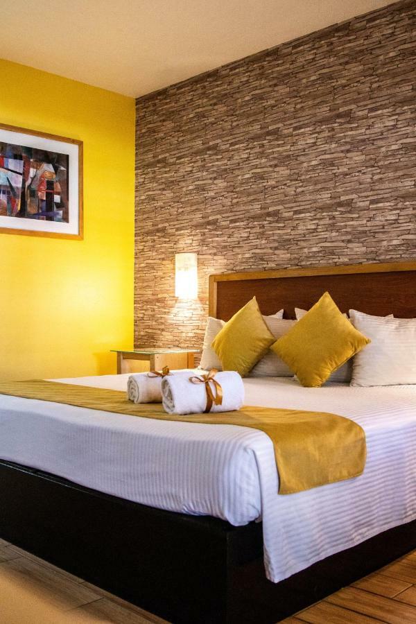 Hotel Colonial Мехикали Екстериор снимка